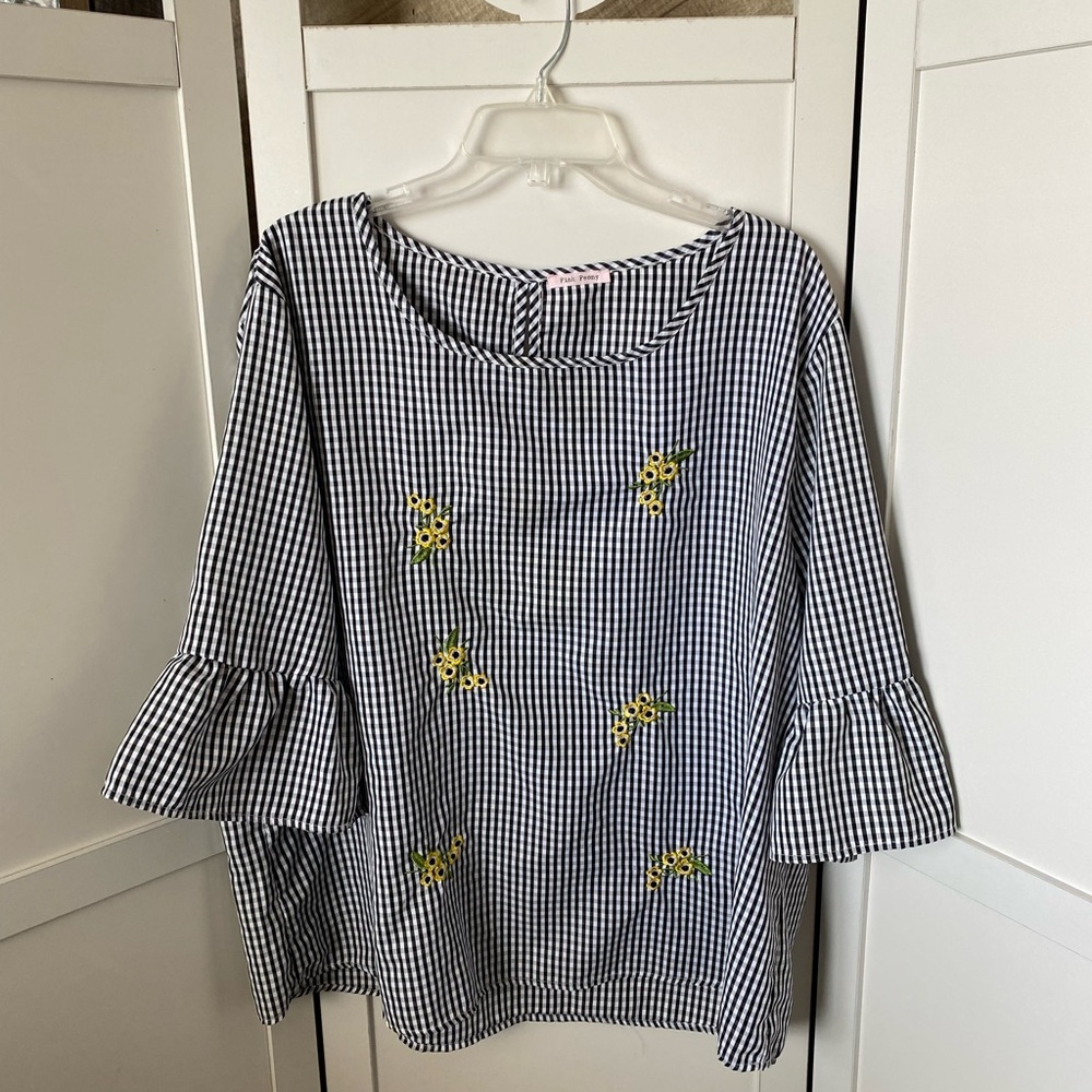 Pink Peony 3X top, bell mid sleeves. Light weight.